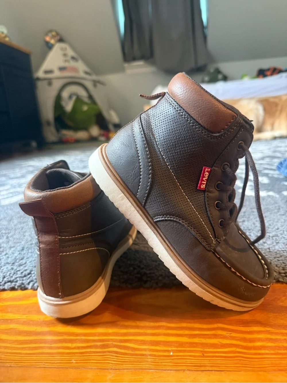 Levi's Kids Dark Brown High-Top Sneakers with Tan Collar